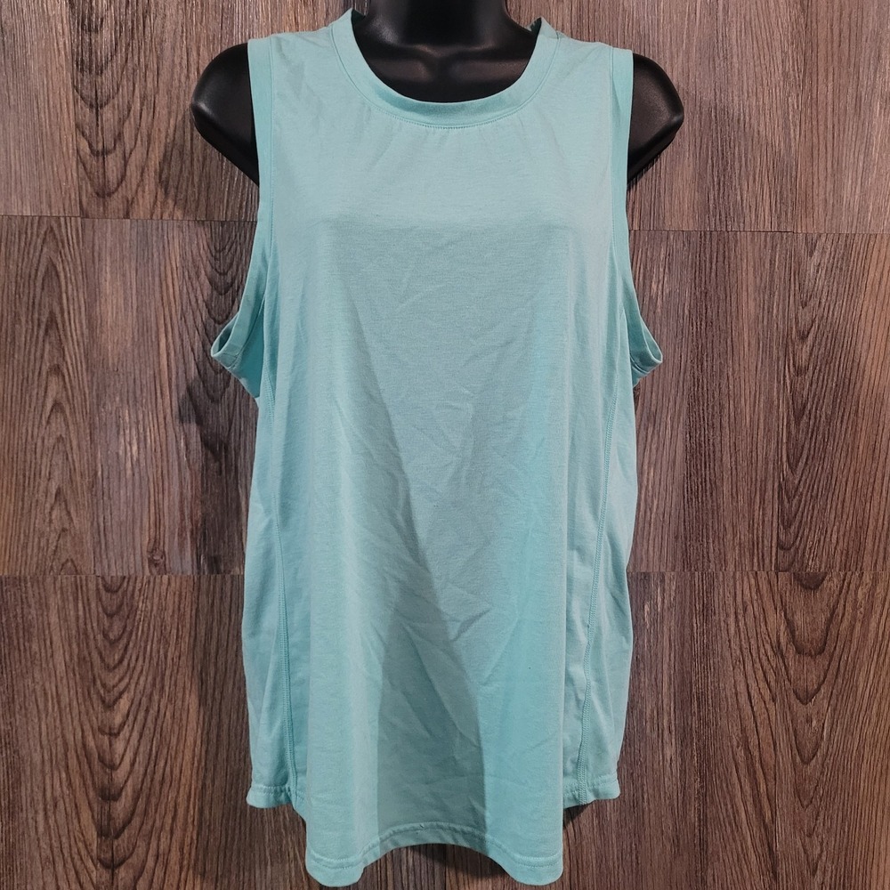Title Nine Athletic Top Size Large Solid Aqua Blue Sleeveless Round Neck Active